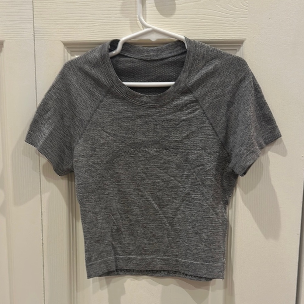 Lululemon Athletica Gray Crop Fitted Short Sleeve T-Shirt